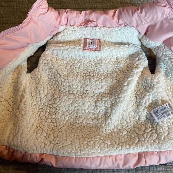 EUC Gap Kids Girls Vest - Picture 3 of 7